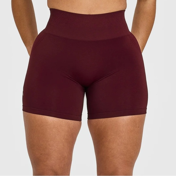 EFFORTLESSLIFT™ SEAMLESS SHORTS WITH WHITE LOGO - Picture 3 of 6